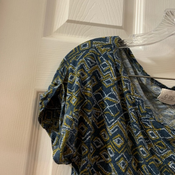 C&S Teal/Yellow Print Scoop Neck Crop Top Size S - Picture 4 of 7